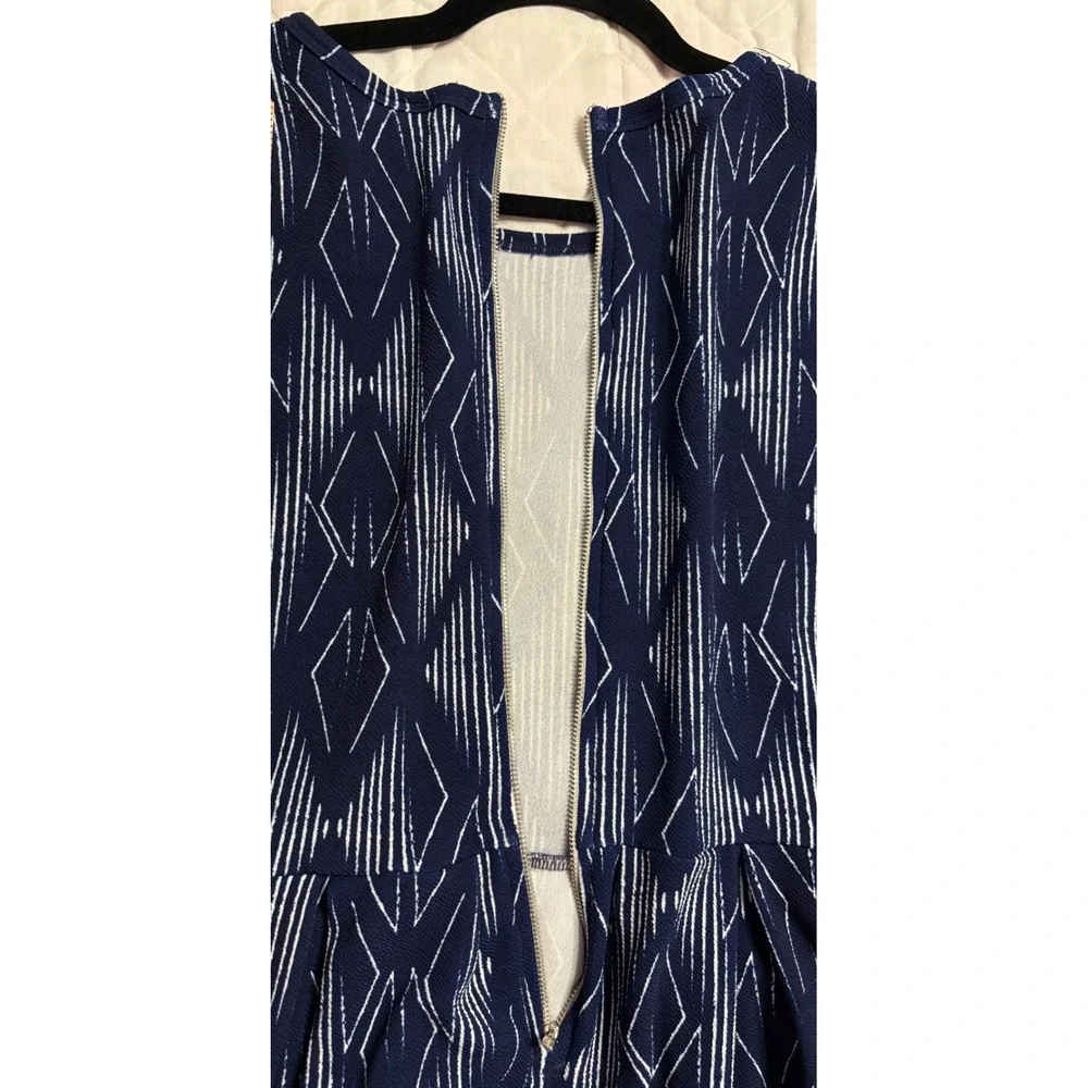 LuLaRoe Large Amelia Dress Diamond Print Short Sleeve Pockets Zip Stretch EUC - Picture 11 of 13